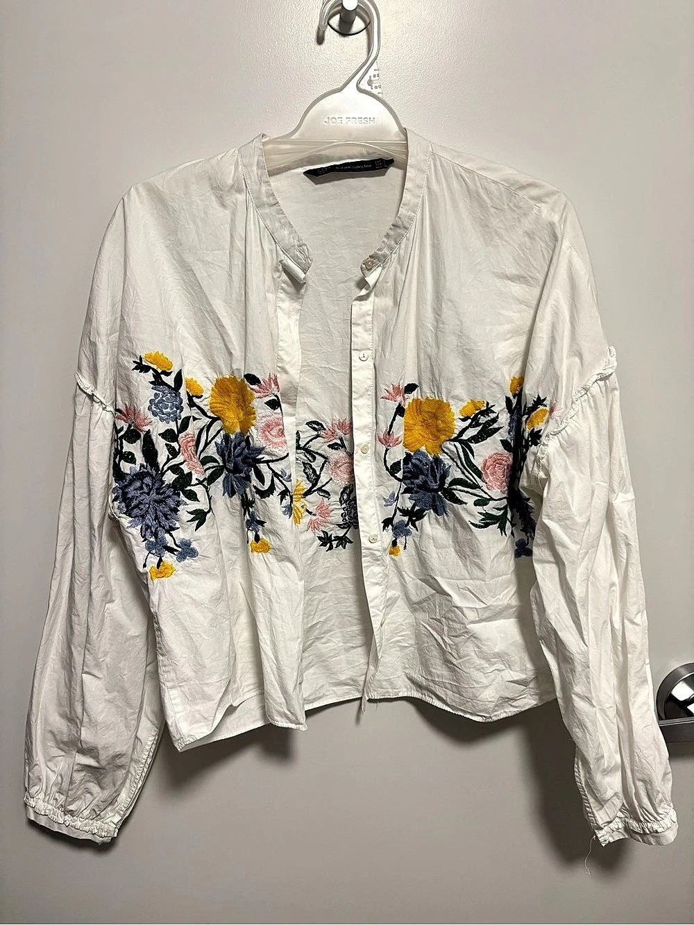 Zara Trafaluc Collection embroidered blouse Floral Embroidered Blouse Size Large